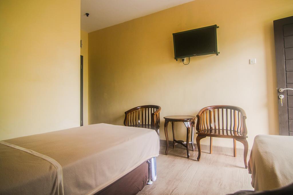 Hotel Cemerlang Baturraden Δωμάτιο φωτογραφία