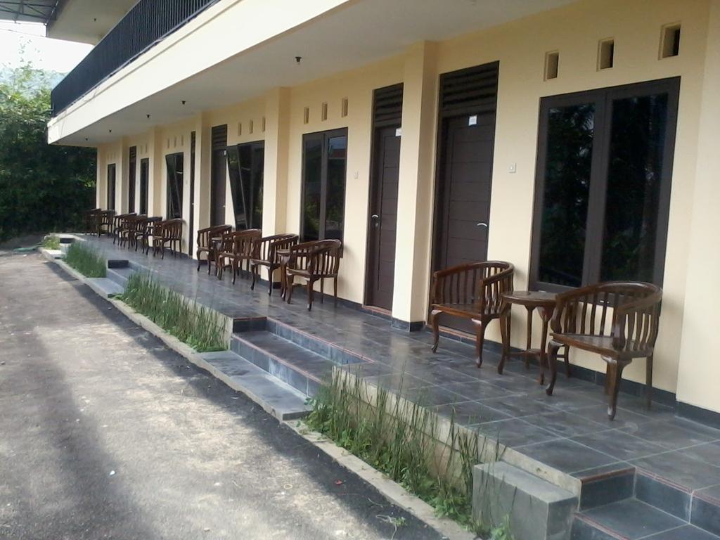Hotel Cemerlang Baturraden Δωμάτιο φωτογραφία