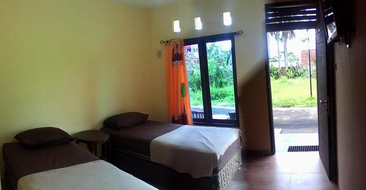Hotel Cemerlang Baturraden Δωμάτιο φωτογραφία